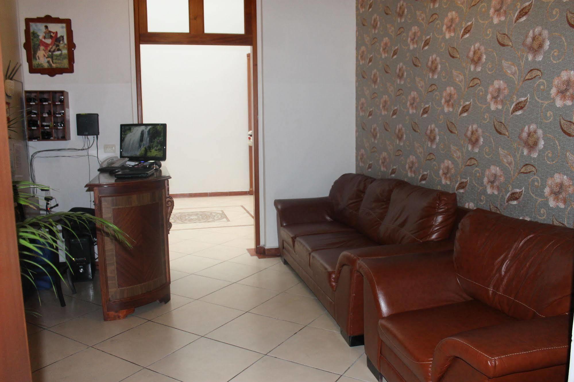 خالابا Hotel Juarez Del Centro المظهر الخارجي الصورة
