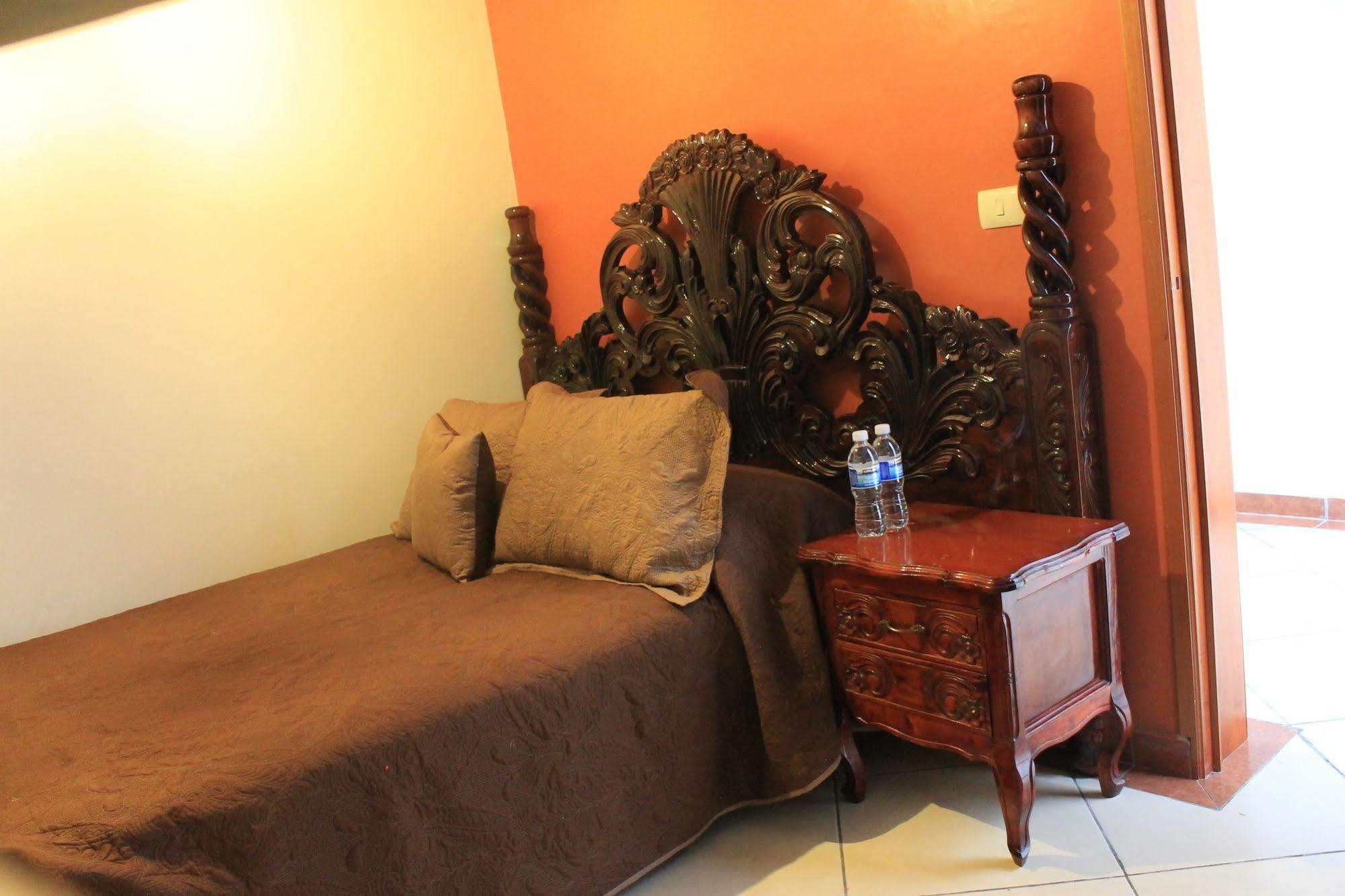 خالابا Hotel Juarez Del Centro المظهر الخارجي الصورة