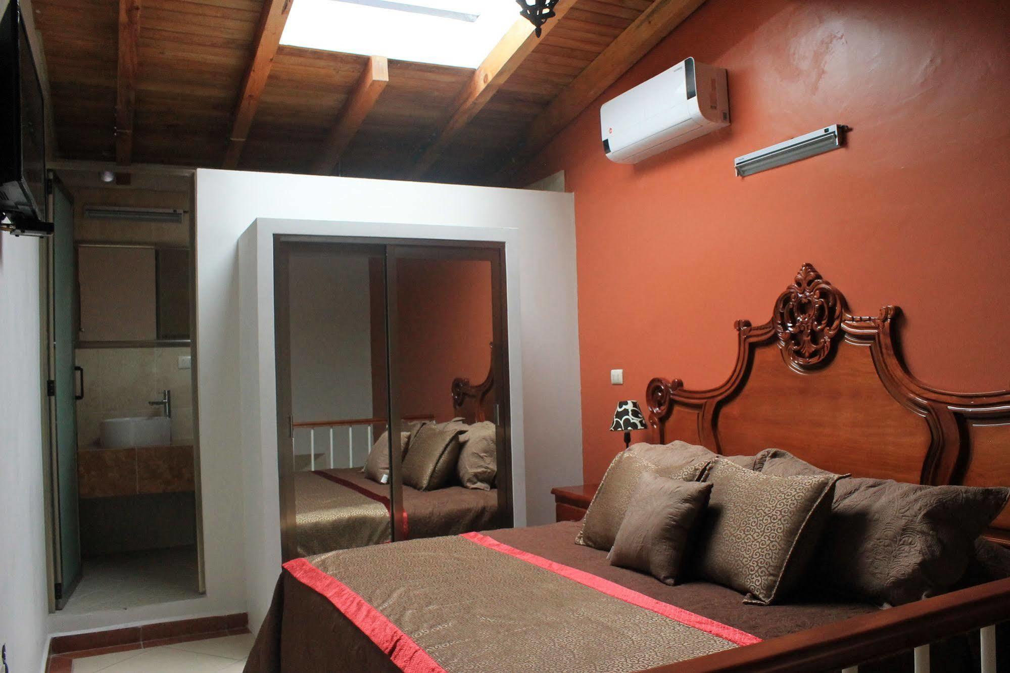 خالابا Hotel Juarez Del Centro المظهر الخارجي الصورة