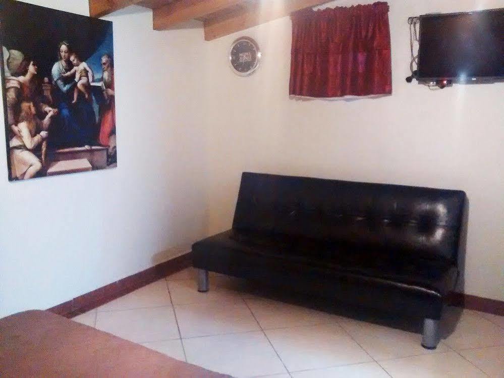 خالابا Hotel Juarez Del Centro المظهر الخارجي الصورة