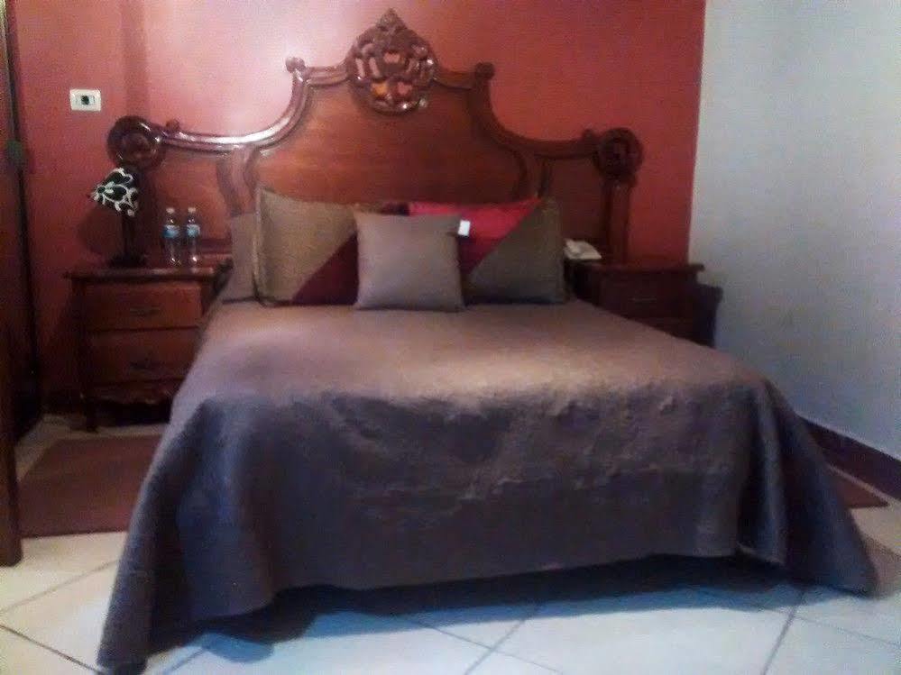 خالابا Hotel Juarez Del Centro المظهر الخارجي الصورة